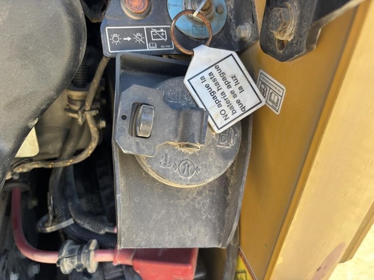 2019-caterpillar-272d2-image-40