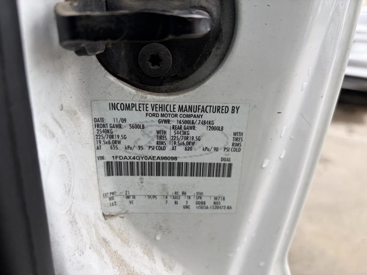 2010-ford-f450-image-22