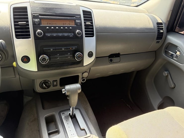 2016-nissan-frontier-image-18