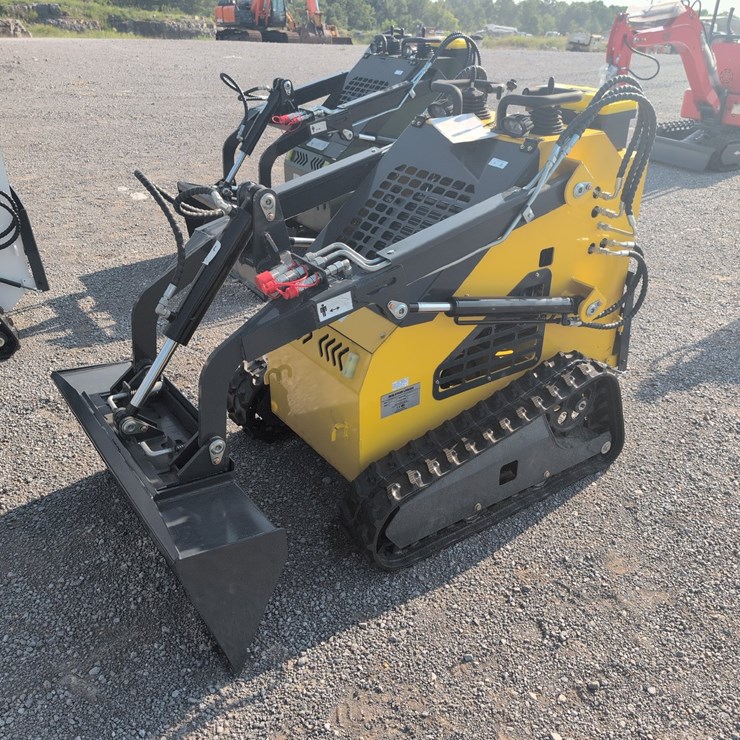 #43 • NEW ZJG ZJ-380 MINI SKID LOADER