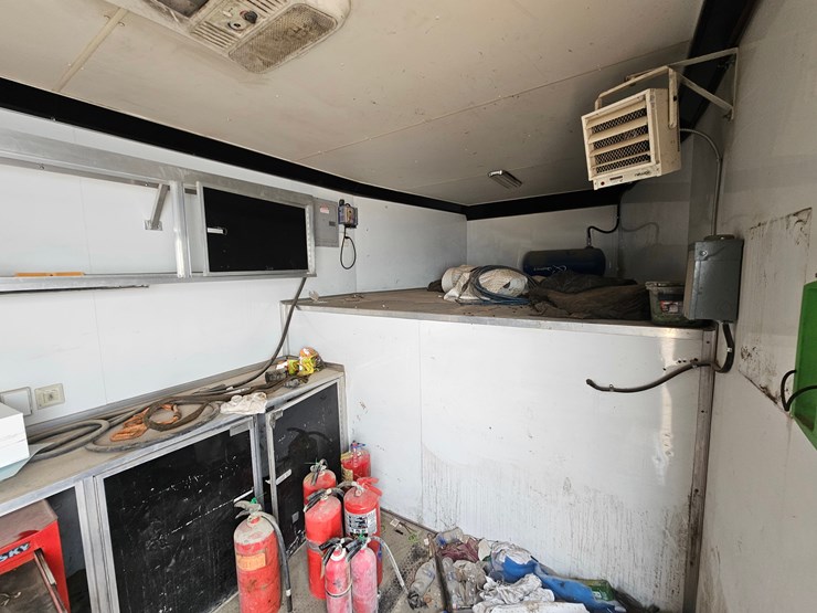 2020-bravo-trailers-40’-x-102”-3-axle-enclosed-gooseneck-trailer-image-6