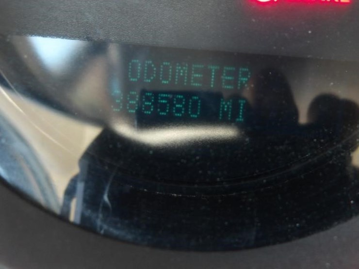 2008-chevrolet-silverado-2500-image-16
