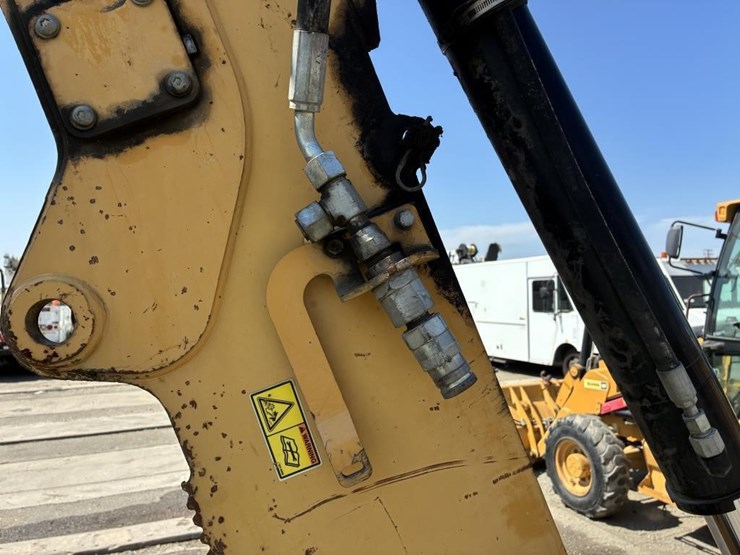 2007-caterpillar-430e-image-16