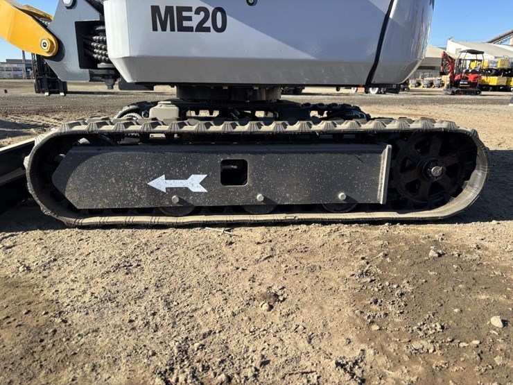 2026-me20-hydraulic-excavator-image-13