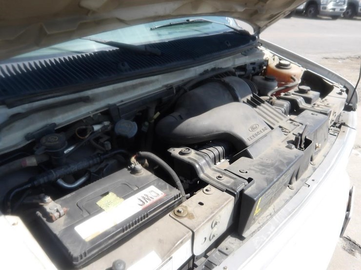 2002-ford-e350-image-8