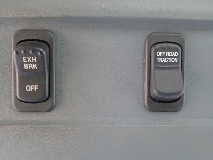 2013-ford-f650-image-22