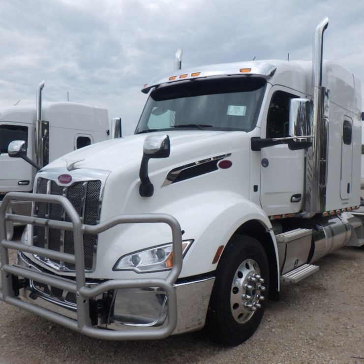 2025 PETERBILT 579