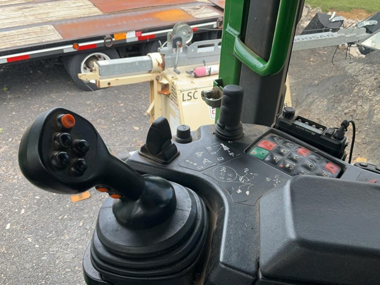 2019-deere-848l-image-77
