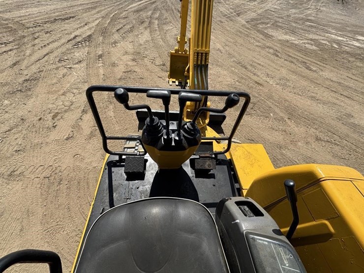 komatsu-pc20-7e-image-24