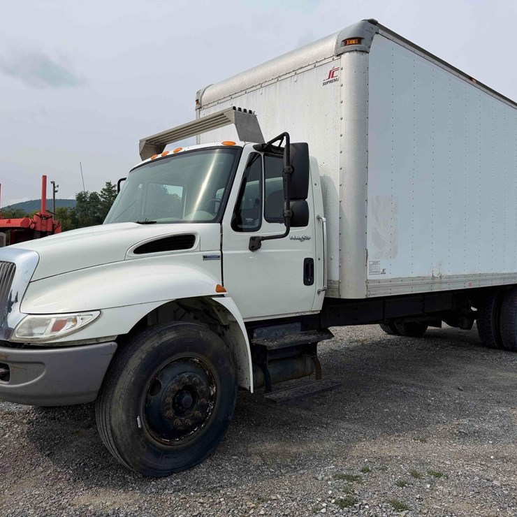 2009 INTERNATIONAL DURASTAR 4300
