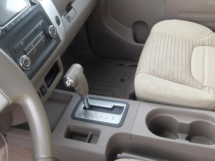 2016-nissan-frontier-image-21