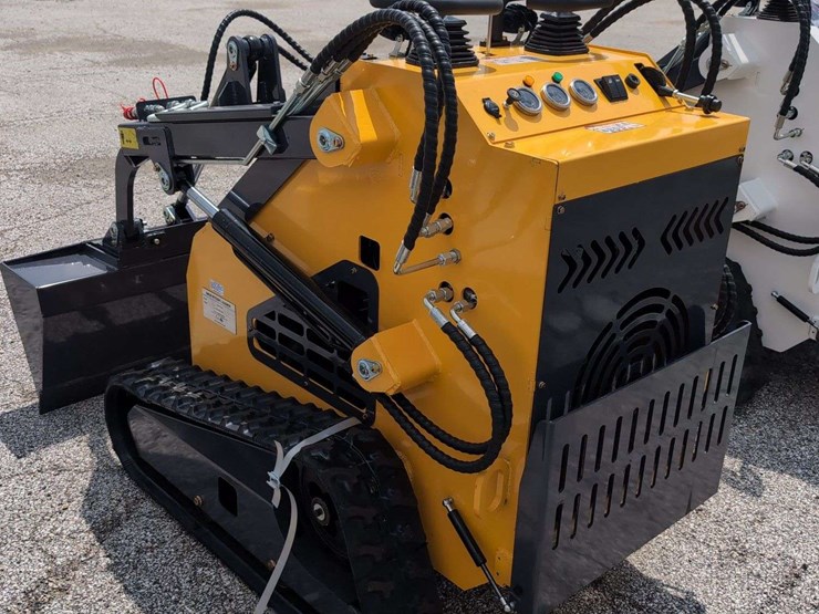 zjg-mini-skid-steer-loader-zj-380-(yellow)---15hp-image-7