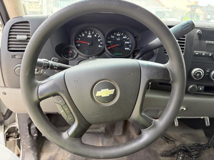 2008-chevrolet-silverado-1500-image-15