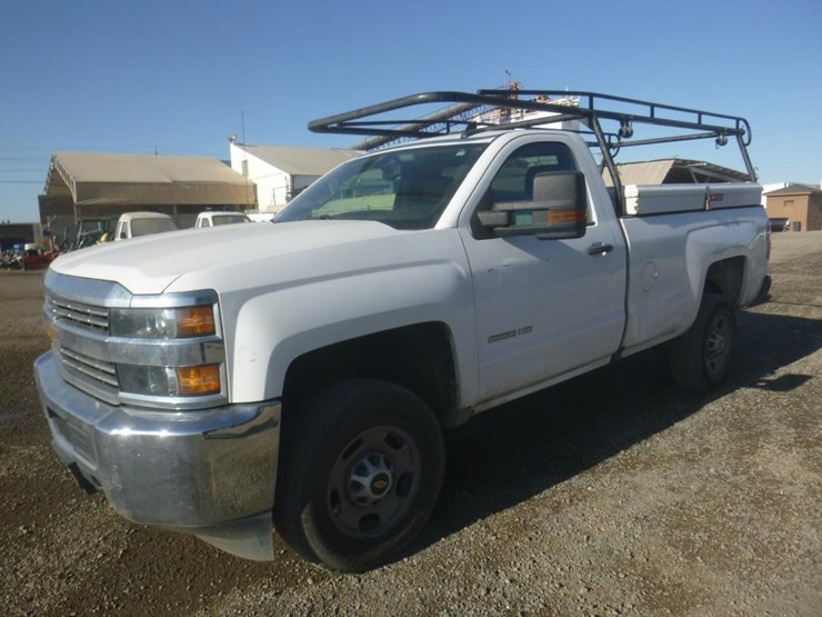 2018-chevrolet-2500-image-1