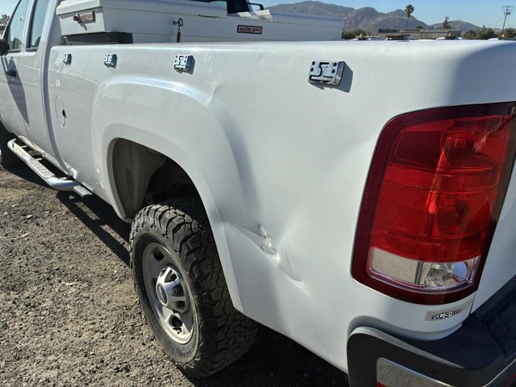 2012-gmc-sierra-2500hd-image-7