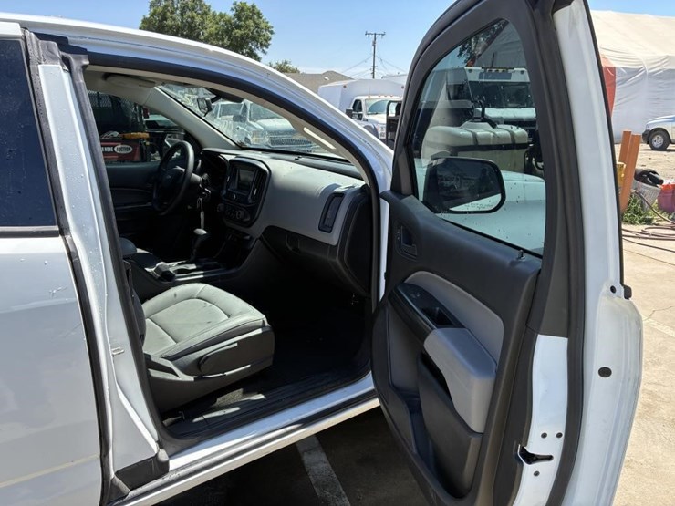 2018-chevrolet-colorado-image-10