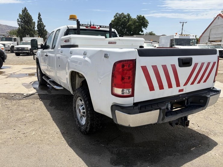 2012-gmc-sierra-2500-image-4