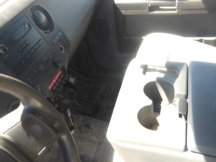 2012-ford-f550-image-24