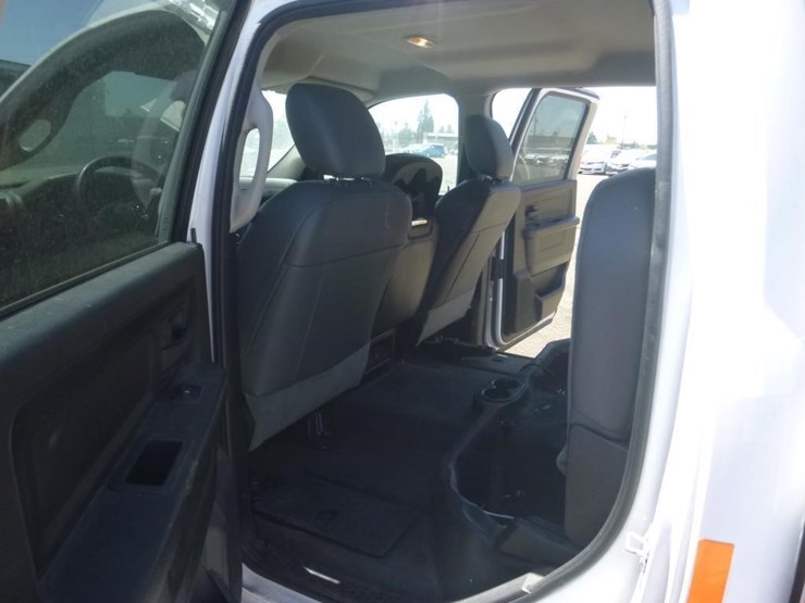 2016-dodge-1500-image-7