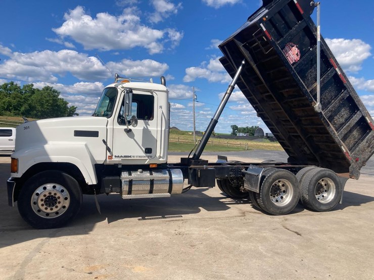 2009-mack-ch613-image-3