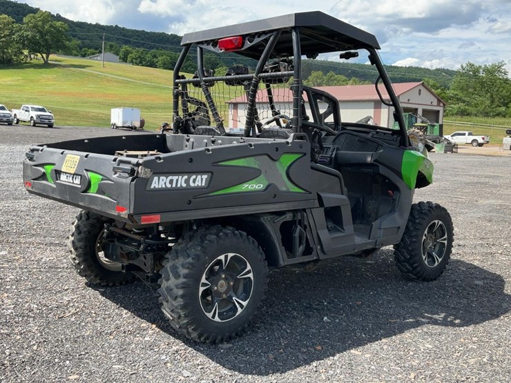 2016-arctic-cat-700-image-5