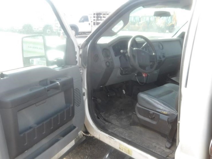 2015-ford-f350-image-21