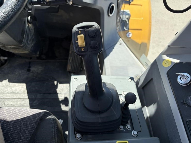 2022-xcmg-xc948u-image-37