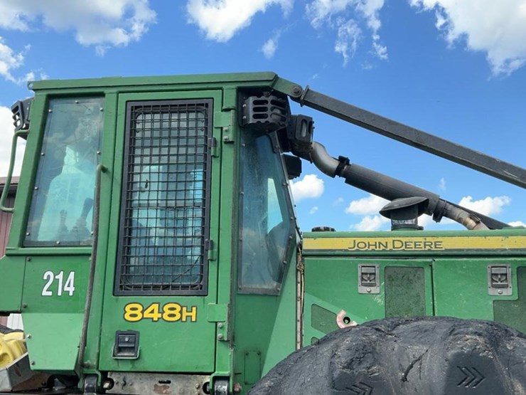2012-deere-848h-image-31