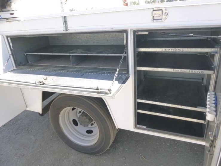 2006-ford-f450-image-27