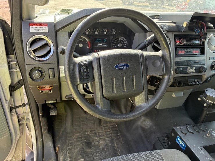 2015-ford-f550-image-25