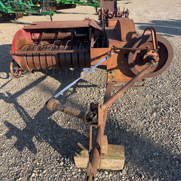 NEW HOLLAND 66