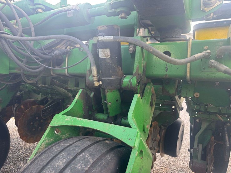 1999-john-deere-1780-image-40