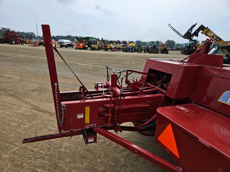 new-holland-bc5070-image-22
