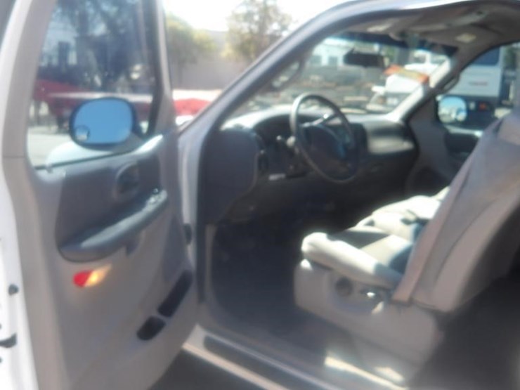 2001-ford-f150-image-19