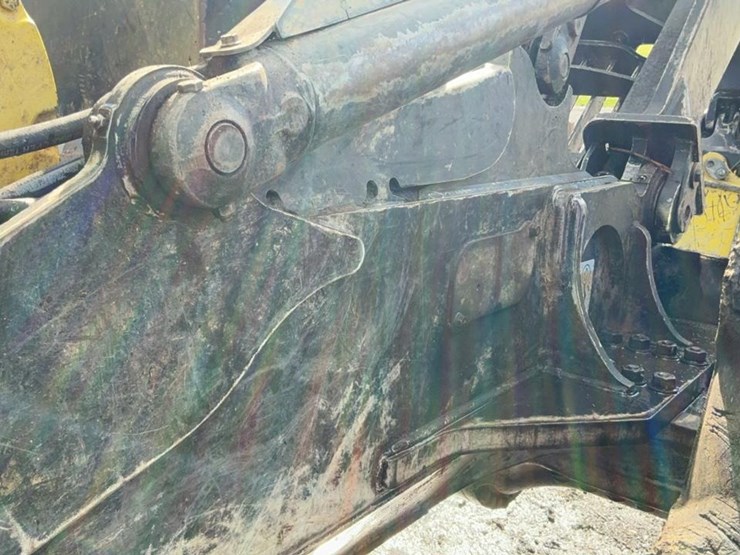 2012-deere-848h-image-59