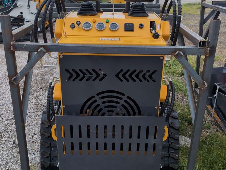 zjg-mini-skid-steer-loader-zj-380-(yellow)---15hp-image-7