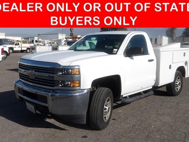 2016-chevrolet-silverado-2500-image-1