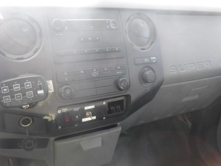 2015-ford-f350-image-25
