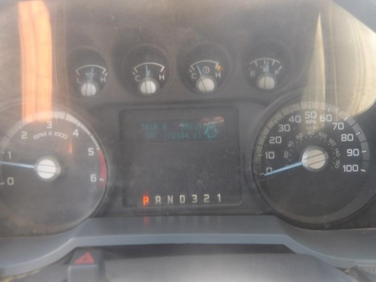 2012-ford-f550-image-24