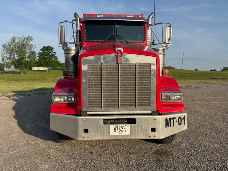 2013-kenworth-t800-image-19