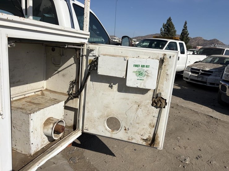 2006-ford-f450-image-10