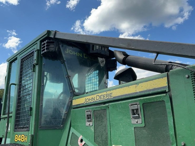 2012-deere-848h-image-29