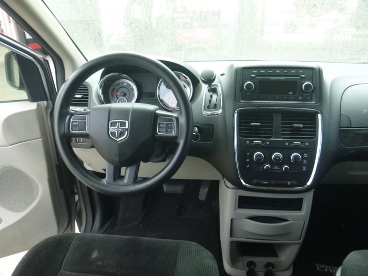 2017-dodge-grand-caravan-image-9
