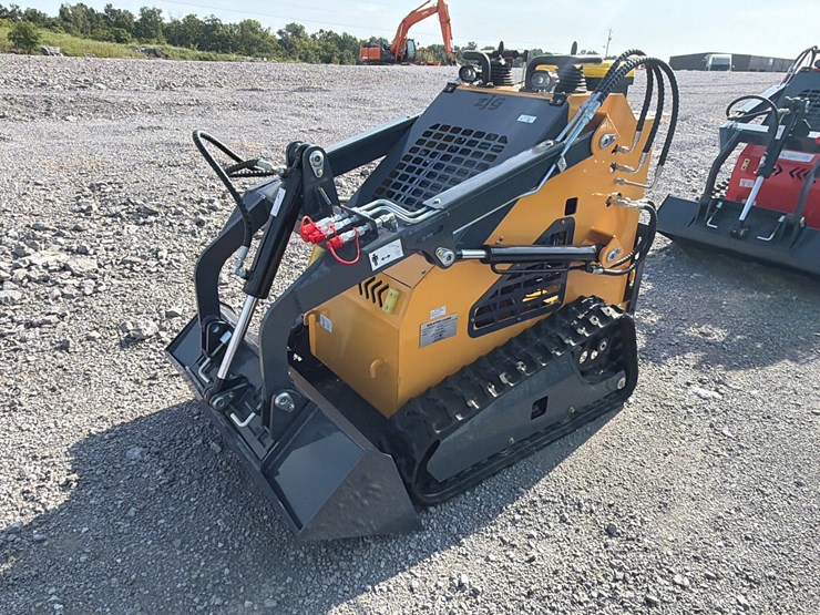 #36-•-new-zjg-zj-380-mini-skid-loader-image-1