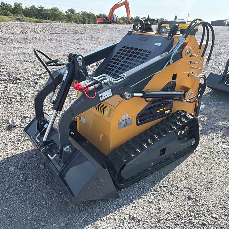 #36 • NEW ZJG ZJ-380 MINI SKID LOADER