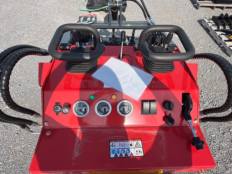 #34-•-new-zjg-zj-380-mini-skid-loader-image-5