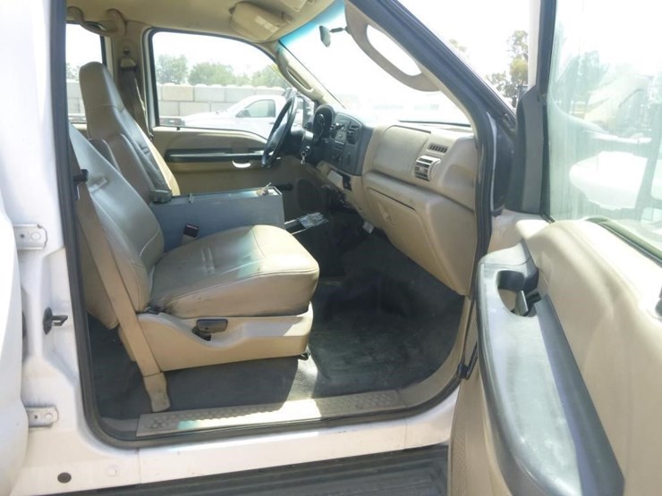 2006-ford-f450-image-22