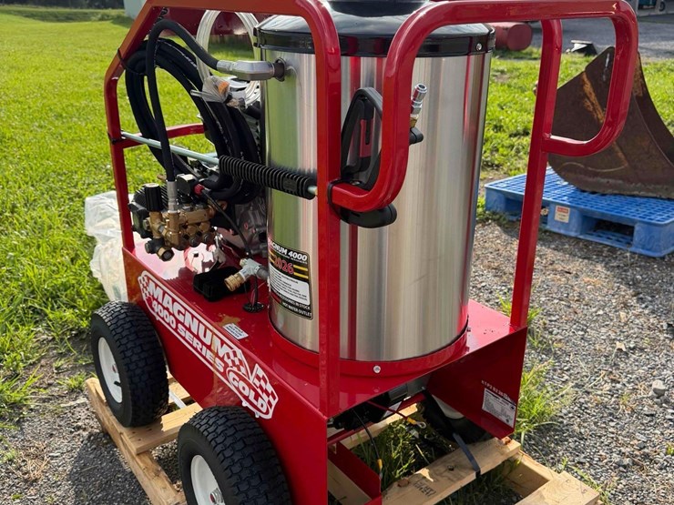 2026-unused-magnum-4000-series-hot-water-pressure-washer-image-6