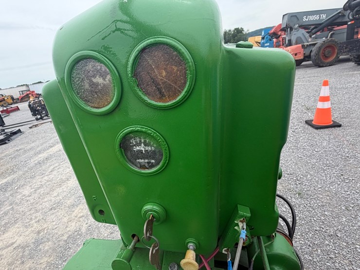 1950-john-deere-b-image-15