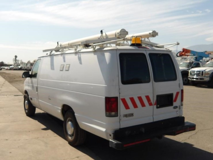 2002-ford-e350-image-4